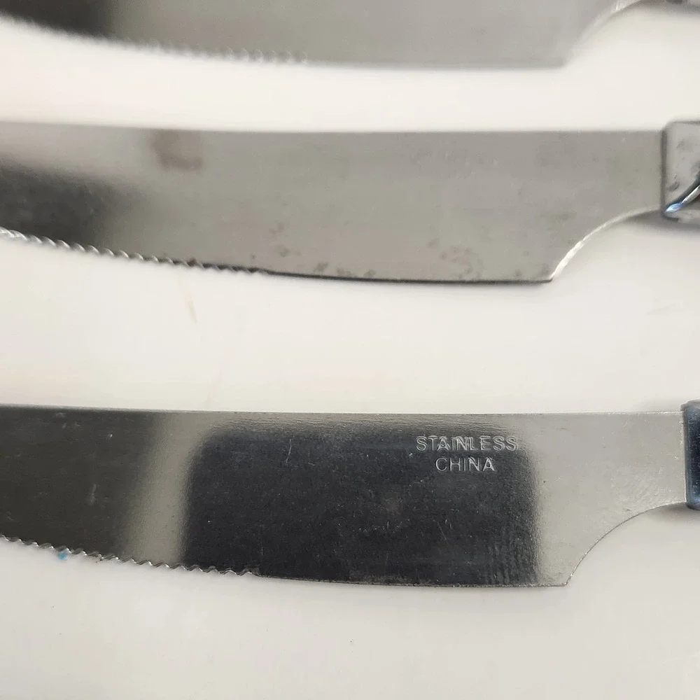 6 Vtg Black Plastic Handle 2-Rivet Stainless Steel Serrated Steak Dinner Knives